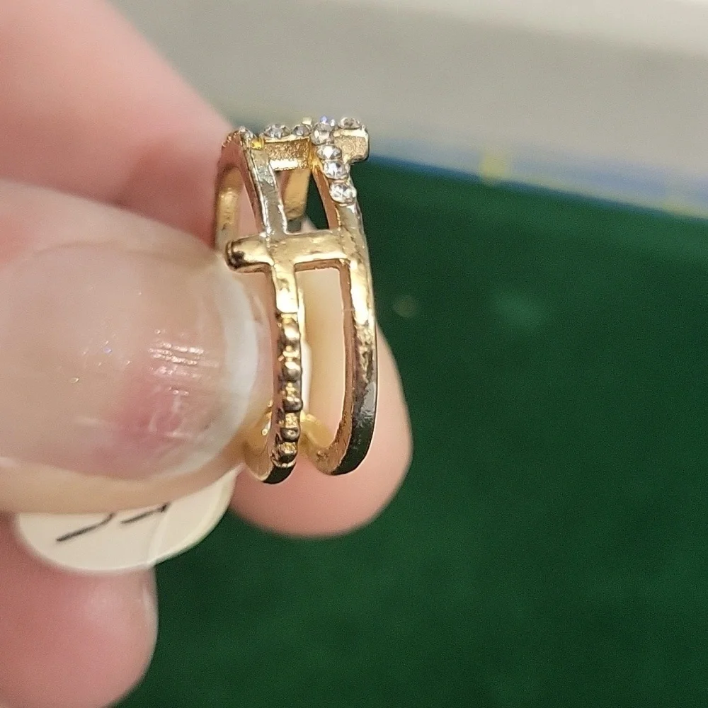Cross Rhinestone Gold Tone Ring Size 5.5